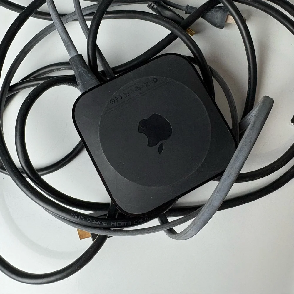 Apple tv black media